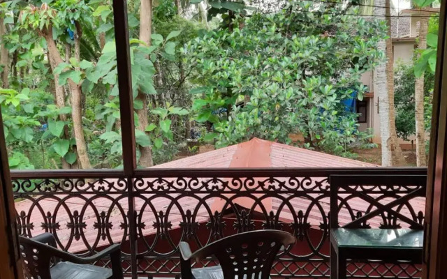 An adorable, spacious, quiet and comfy WFH space