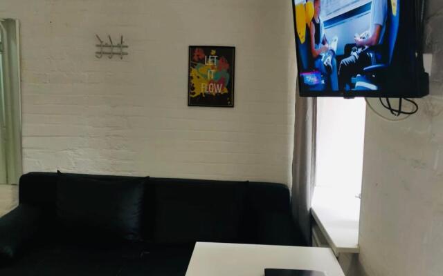 TravelCool (ТрэвелКул)  на улице 15-линия Васильевского острова 64