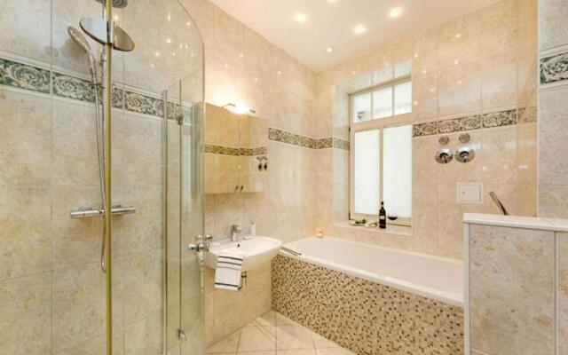 Villa Frigga & Villa Freia