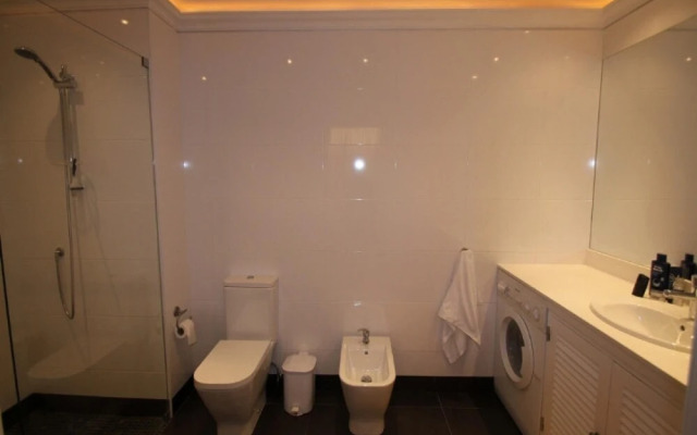 Casa Alto do Moinho by Portucasa