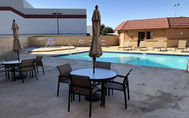 Lompoc Valley Inn & Suites