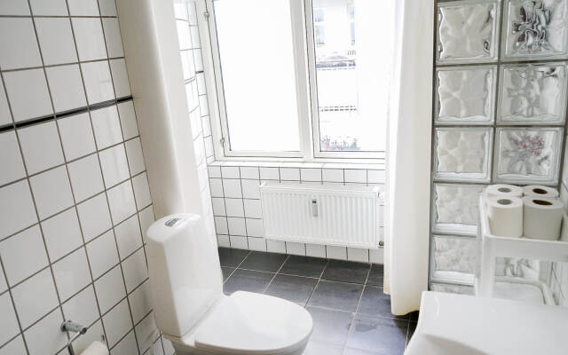 ★185m2 NEW Apartment, City centre, next to Tivoli★