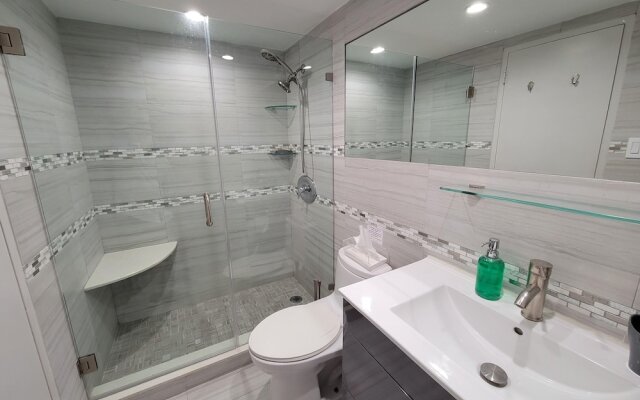 Alexander 1121 3 Bedroom Apts by RedAwning