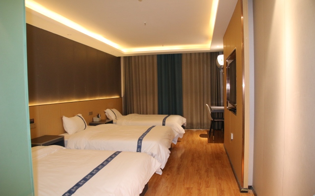 Aksu Dongcheng Hotel