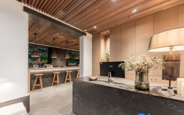 Miyue · ShenZhen Monemvasia Sea View Resort
