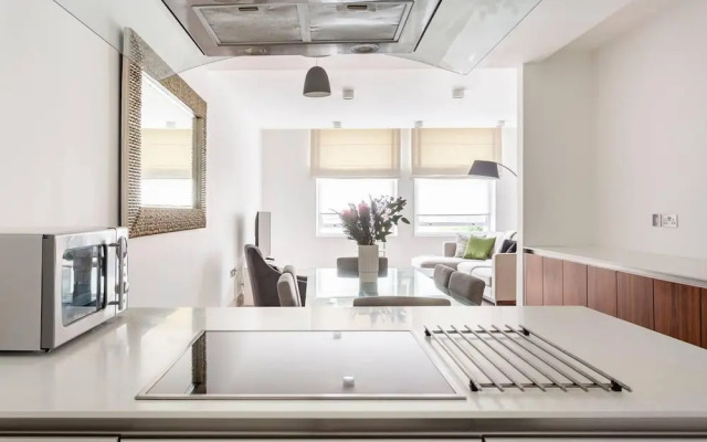 Central London - 2 Beds - Sleeps 4 - Lift