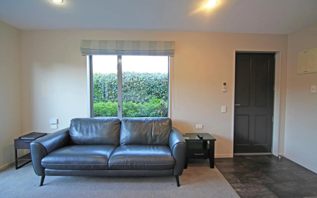 Hanmer Apartments