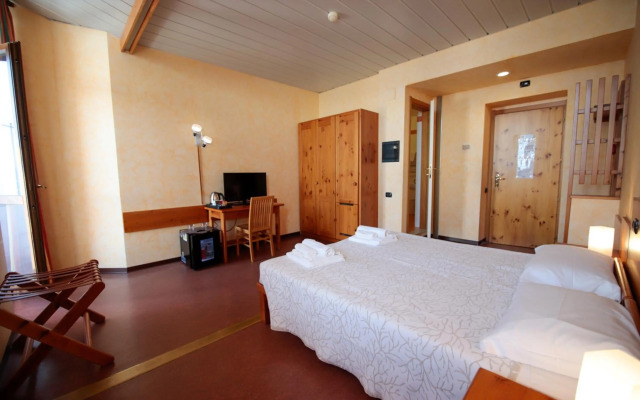 Pràcatinat Hotel & Restaurant