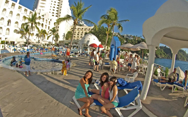 Sierra Mar All Inclusive at Tesoro