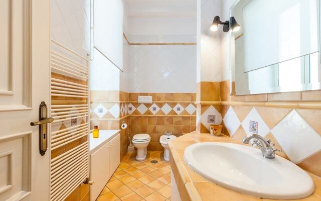 Apartment - Vico dei Maiorani BH 83