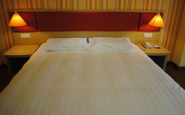 Home Inn Baotou Shifu Road