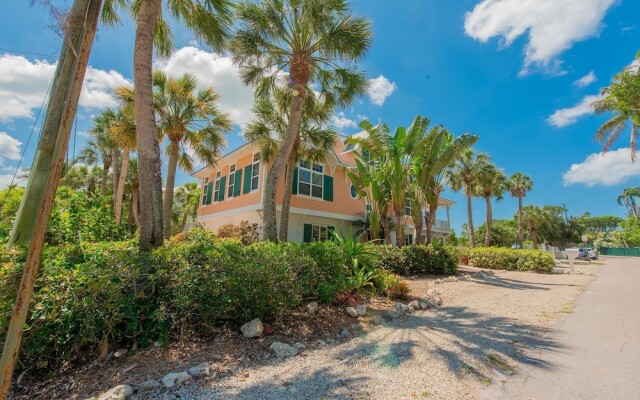 Away To Play Apartment 4