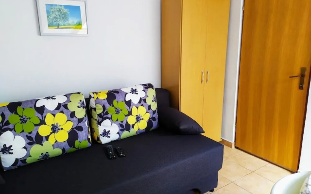 Aleksandra - 10 m From sea - A1 Lijevi