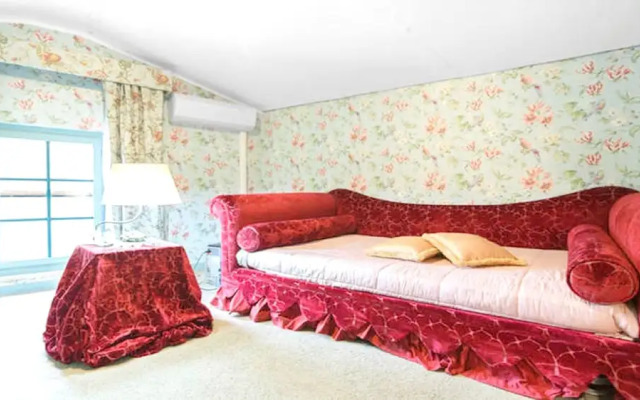 House With 5 Bedrooms in Caserta, With Pool Access, Enclosed Garden and Wifi Near the Beach