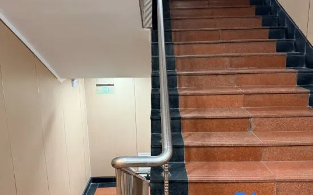 Beijing Renren Grand Hotel (Beijing Tiananmen Square Qianmen Subway Station)