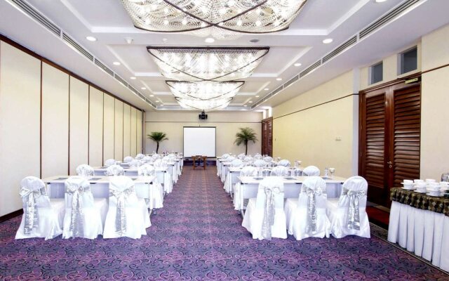 R Hotel Rancamaya
