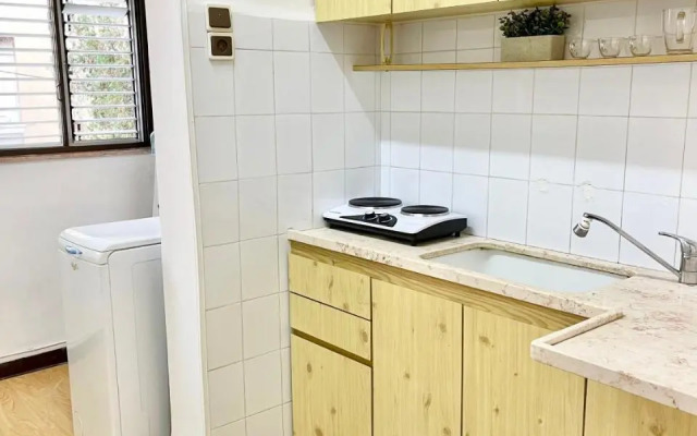 Bat Galim - Mirror Apartment by the beach