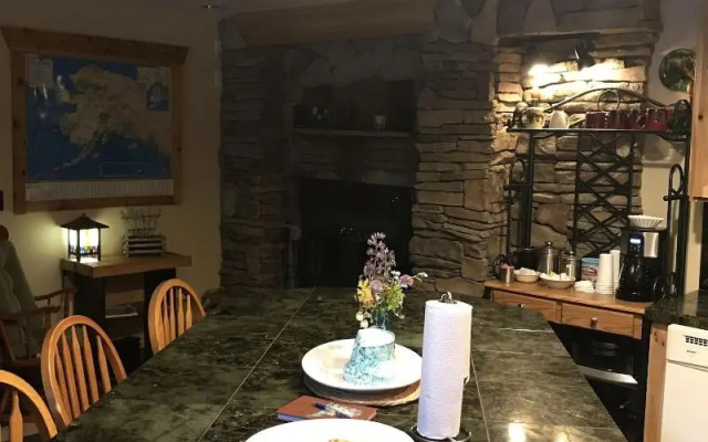 Twin Peaks Lodge and RV Park