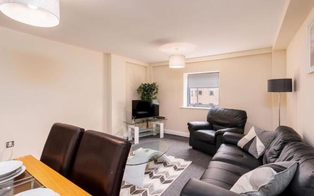 Cosy Apartment & Central Location & Contractors & DSA