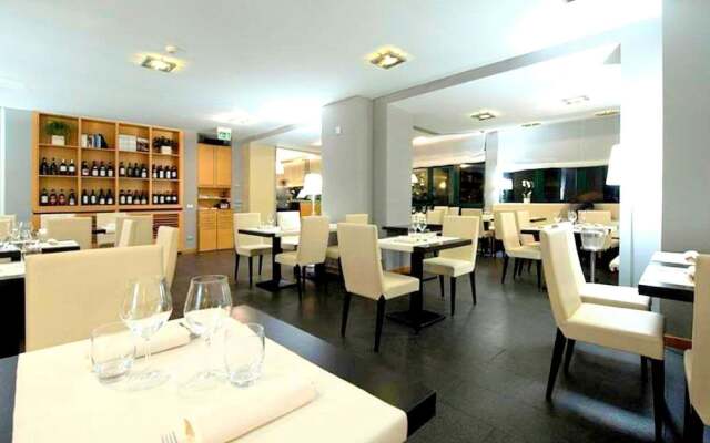 Elegant Apartment in Meina With Lake View