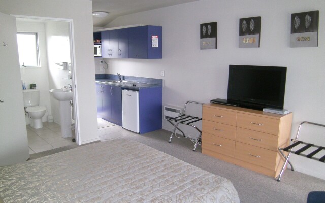 Anchorage Motel Apartments