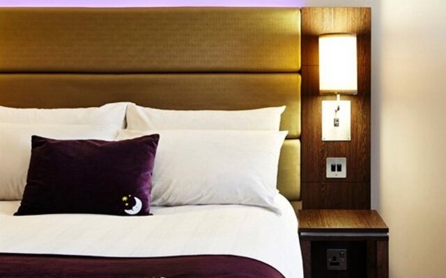 Premier Inn Wirral (Heswall)