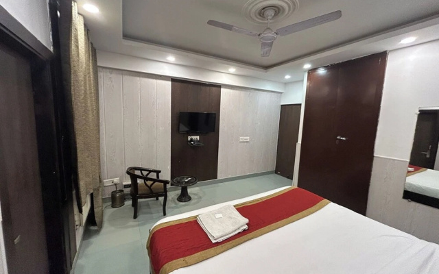 Hotel B K House