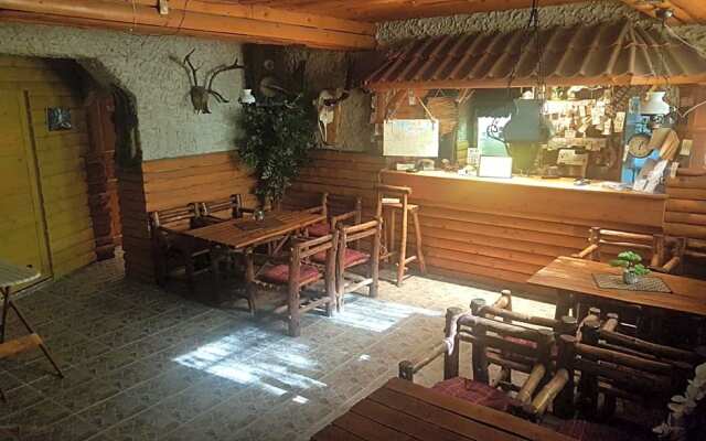 Hostel P33