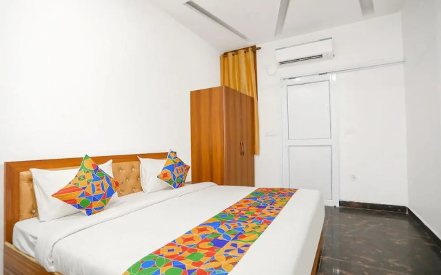 FabHotel The Grand Suite