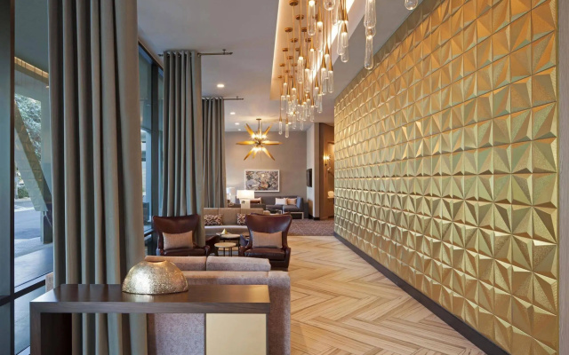 H Los Angeles, Curio Collection by Hilton