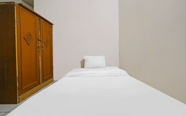 OYO Life 92694 Kost Nino