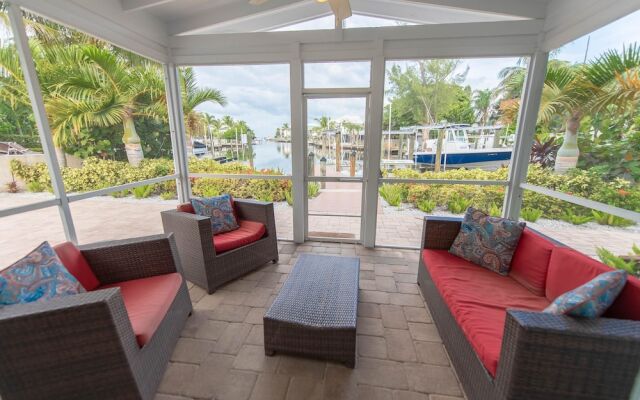 Harbor Side Apartment 5