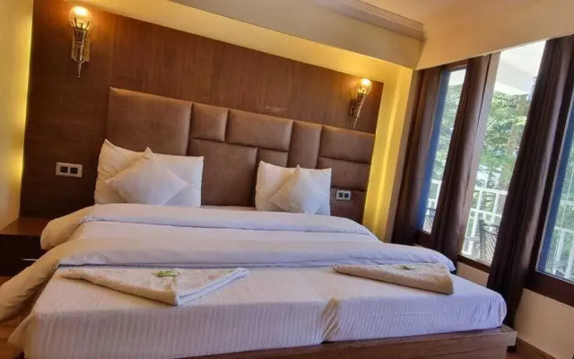 Goroomgo Mohan Palace Dalhousie