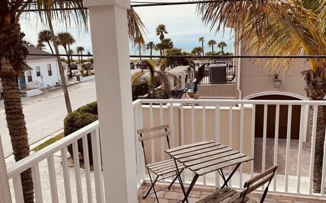 Coconut Inn