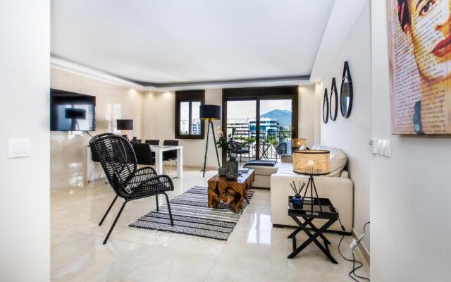 Luxurious 2 Bed Puerto Banús Apt - RDR193