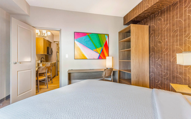 Days Inn & Suites by Wyndham West Edmonton