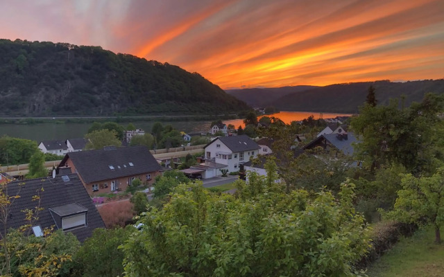 Traumhaftes Blockhaus am Rhein