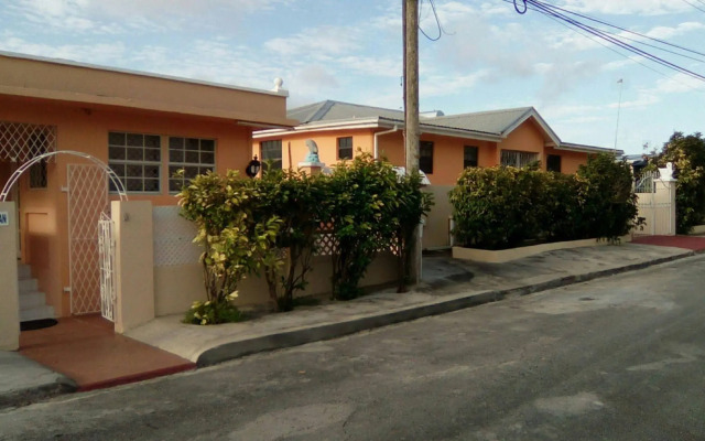 Shonlan Inn and Apartments