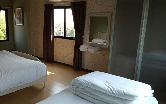 Baanroychan - Hostel