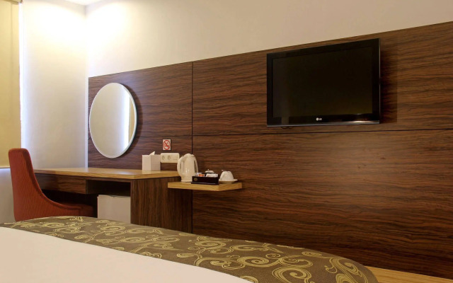 RedDoorz near Dreamland Beach Uluwatu