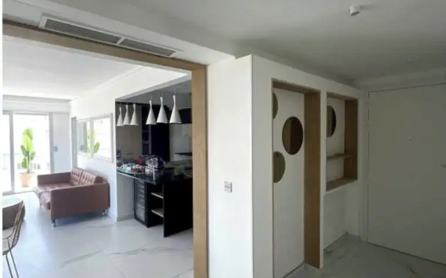 Modern Apartment - 3br- 6P - Palm Beah