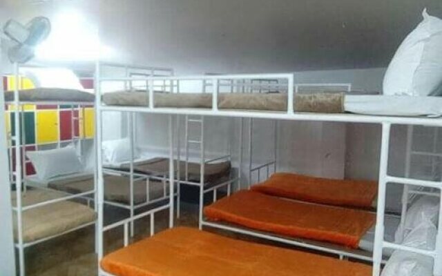 Bunks Makati - Hostel