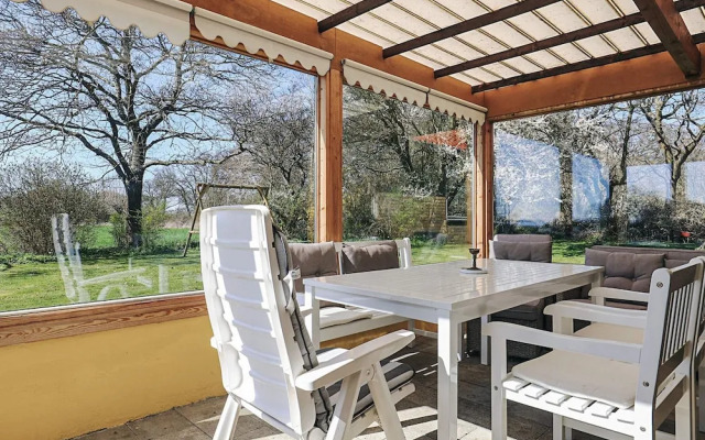 8 Person Holiday Home in Harpelunde