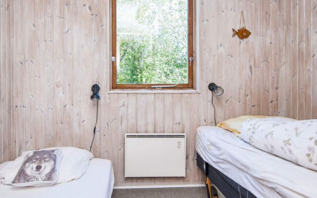 6 Person Holiday Home in Glesborg-by Traum