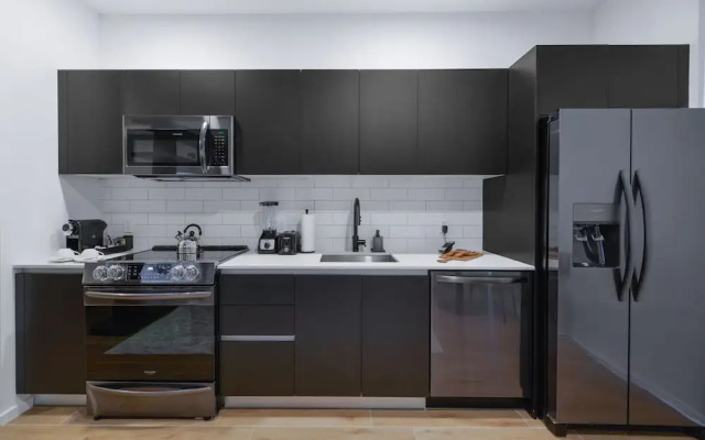 Exclusive Oasis Charming Studio Apt