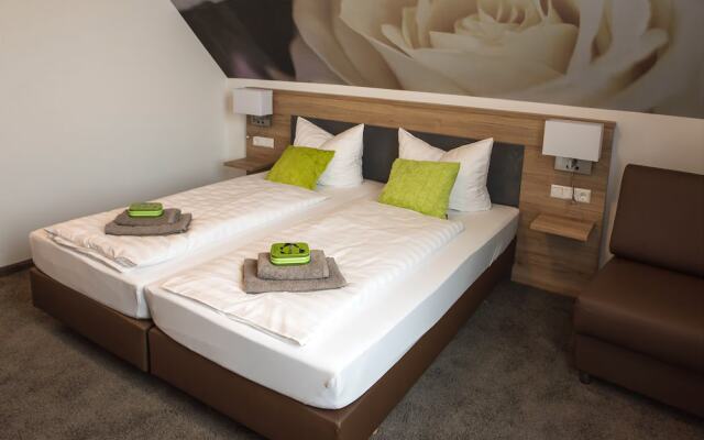 Outlet Hotel