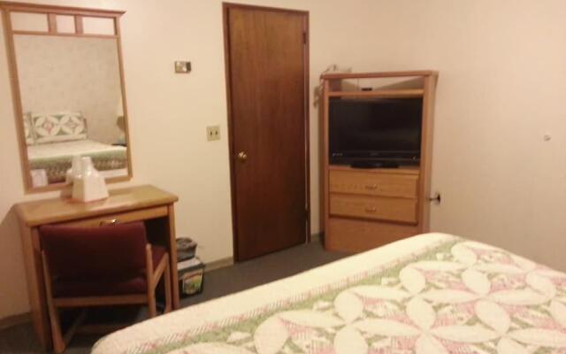 Eagles Nest Motel