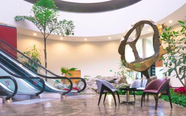 Holiday Inn Express Monterrey Fundidora by IHG