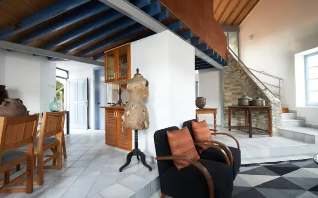 Monadiko Rural House