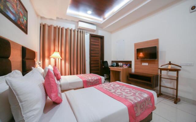 Hotel Grand Regency by JMD Group